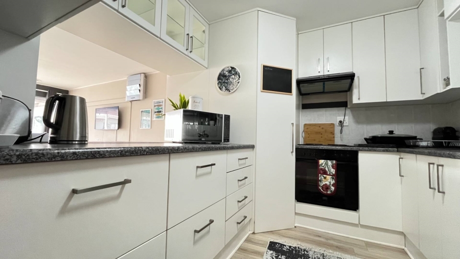 2 Bedroom Property for Sale in De Bakke Western Cape